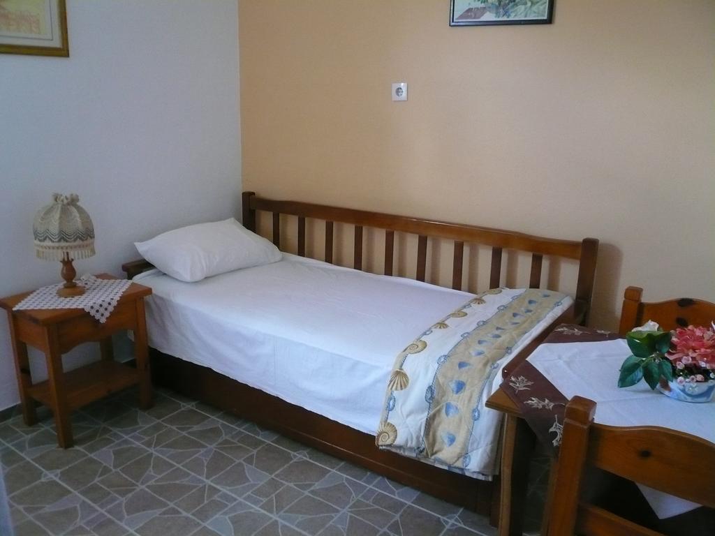 Liossis Rooms & Apartments สโกเปลอสทาวน์ ห้อง รูปภาพ