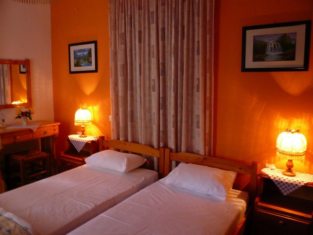 Liossis Rooms & Apartments สโกเปลอสทาวน์ ห้อง รูปภาพ