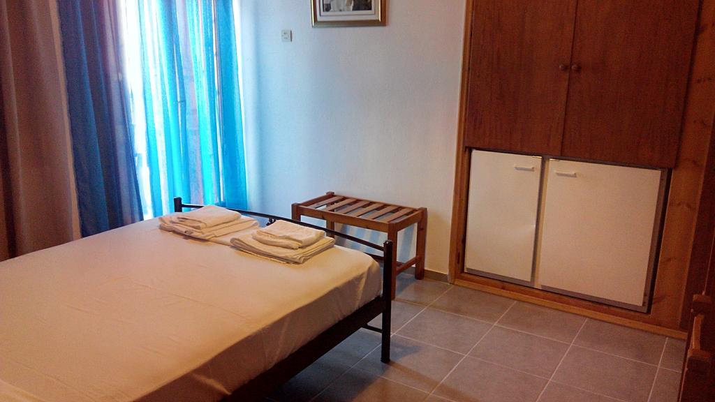 Liossis Rooms & Apartments สโกเปลอสทาวน์ ห้อง รูปภาพ